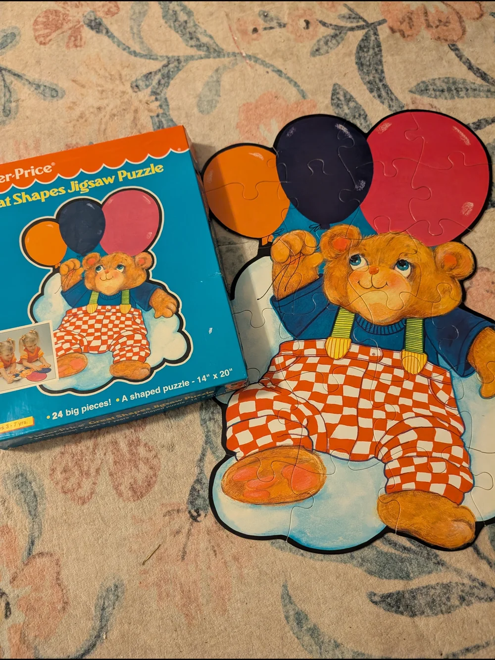 Vintage 1992 Fisher Price 24‎ Piece Bear Holding Balloon Puzzle